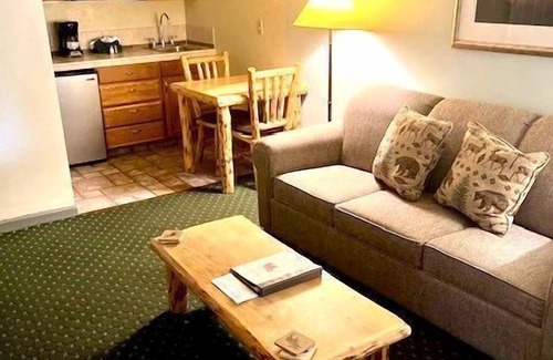 South Lake Tahoe Apartment | Cozy Studio Near Beach & Casinos