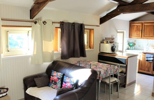 La Roque-Gageac Apartment | Cozy Studio with Garden, Near Historic Villages & Sarlat, La Roque-Gageac