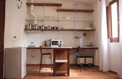 Decimomannu Cabin | Cozy studio with a private sky-lit courtyard, near transport and local amenities