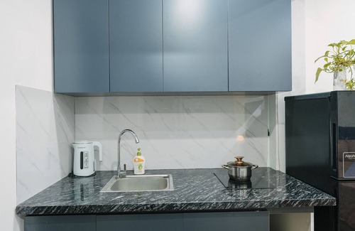 Quang An Apartment | Cozy studio with AC and WiFi in marvelous Ha NoiStandard Studio