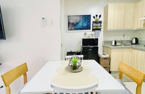 Jaro Apartment | Cozy Studio with Balcony at WV Towers