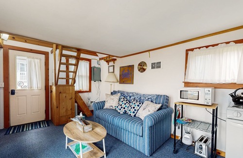 Surry House | Cozy Studio with Lofted Sleeping Space and Great Water View