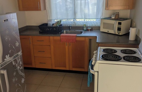 Falmouth Apartment | Cozy studio with WiFi in a gated community near Falmouth