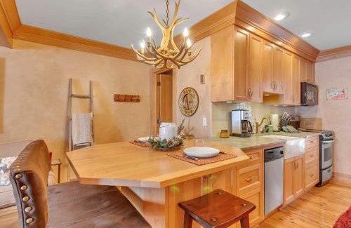 Ellicottville Apartment | Cozy Studio Wood Fireplace