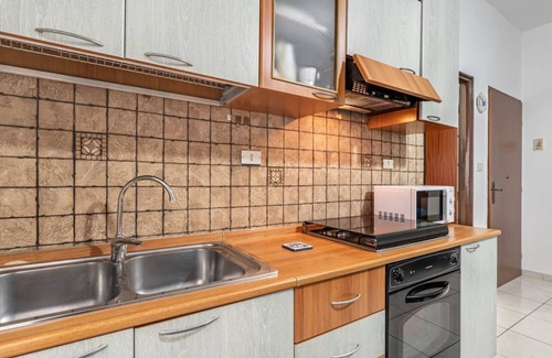 Chianchitta-Pallio Apartment | Cozy Studio x2 - w/Balcony
