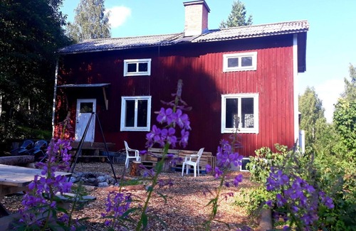 Ramsele Cottage | Cozy Stuga With Mountain & Northern Lights View