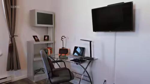La Cite-Limoilou Apartment | Cozy Suite #4 in the Heart of DT Quebec with QB