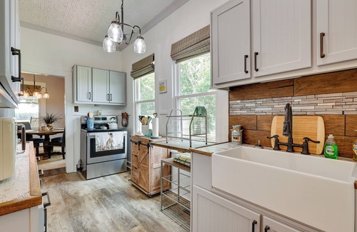 Winchester House | Cozy Tennessee Abode w/Private Hot Tub & Fire Pit