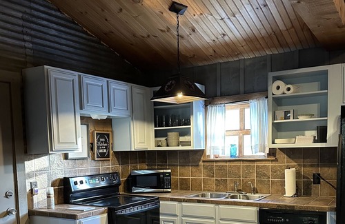 Waxahachie Cabin | Cozy,Texas barn apartment is waiting for you!