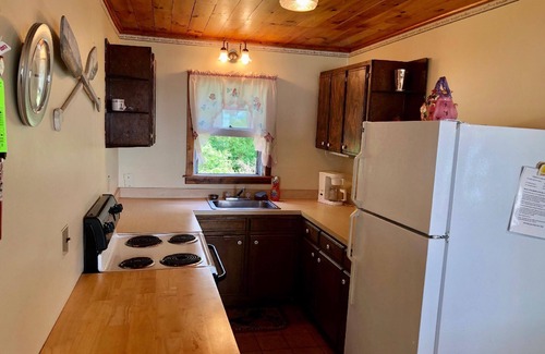 Richfield Springs House | Cozy three bedroom cottage on Lake Canadarago