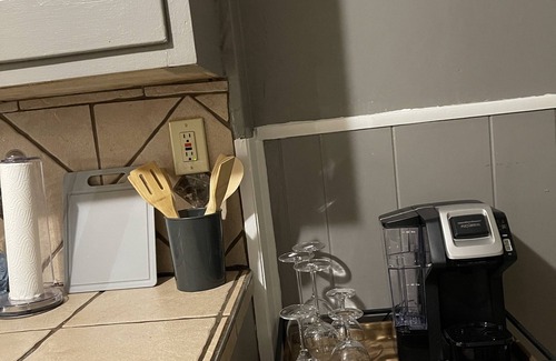 Euclid House | Cozy Townhome minutes from Downtown!