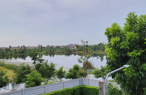 Bang Bua Thong House | Cozy Townhouse 10 minutes to MRT Bang Rak Yai