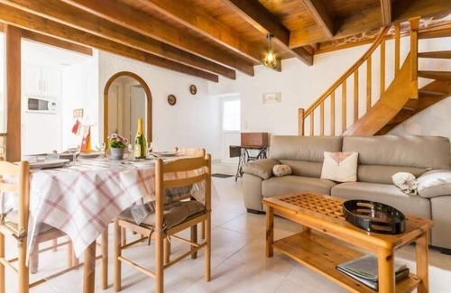 Piriac-sur-Mer Cottage | Cozy Traditional House Near the Sea, Fireplace, Baby-Friendly, Pet-Friendly, Parking Included