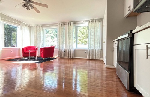 Wheaton-Glenmont House | Cozy unit with private entrance in Silver Spring next to Brookside Garden Park