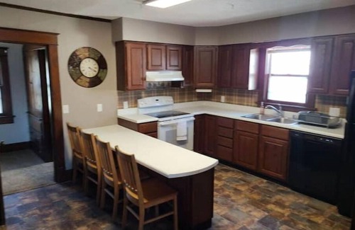 Carthage Apartment | Cozy upstairs bungalow