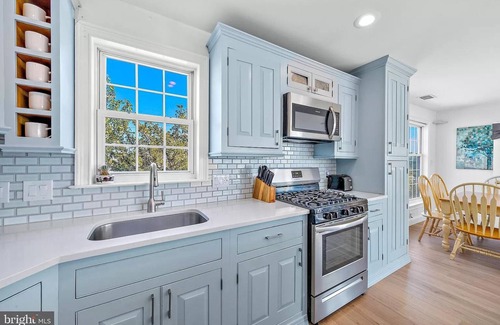 Mystic Island House | Cozy Waterfront views 4 bedroom house in Charming Mystic Island - GUEST FAVORITE