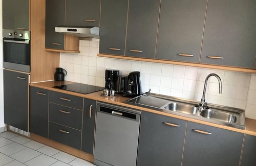 Heers House | Cozy Vacation Home for 8 Persons in Heers