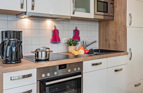 Korswandt House | Cozy vacation home in the countryside - with fireplace, garden & close to the lake