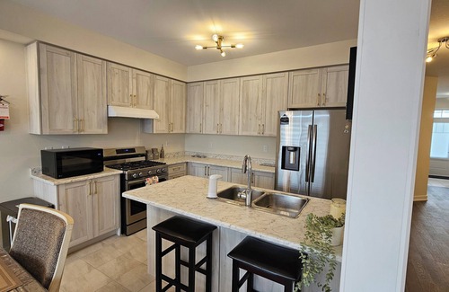 Welland House | Cozy vacation home near US- Canada Border Lic.#STR289n