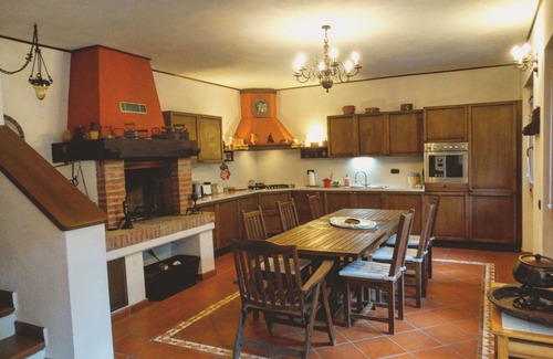 Locate Varesino Villa | Cozy villa surrounded by greenery near Como and Milan