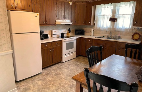 Fulda House | Cozy Vintage House. Home in Fulda, Indiana