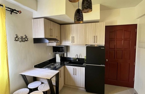 Talisay House | Cozy walk up 1BR condo in cebu w/pool