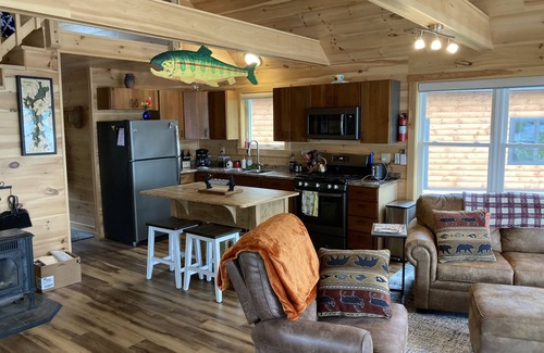 Greenville Cabin | Cozy Waterfront Cabin - Moosehead Lake