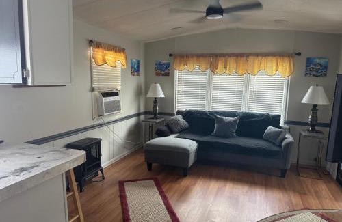 Bayshore Gardens House | Cozy well loved and lived in vacation home