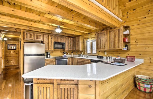 New Market House | Cozy Winter Retreat Great Location and Pet Friendly