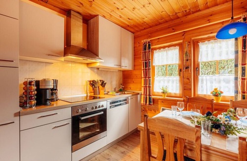 Steina House | * cozy wooden house - approx. 70 square meters with fenced garden - dogs welcome - WLAN incl