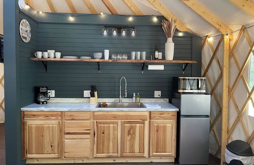 Topton Cabin | Cozy Yurt in Nantahala - Half mile from Nantahala wedding venue-No Cleaning Fee