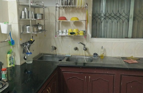 Thousand Lights West Apartment | Cozystay near Hotel Taj Coromandal - Room No.3