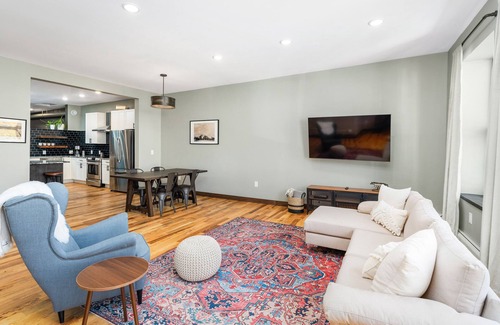 Duluth Apartment | Craft District Loft - Superior