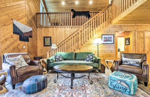 Crandon House | Crandon Cabin Getaway with Boat Dock and Deck!