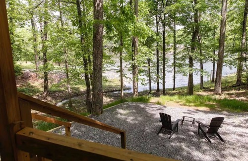 Crane Hill Cabin | Crane Hollow~A Delightful, Cozy Smith Lake Retreat