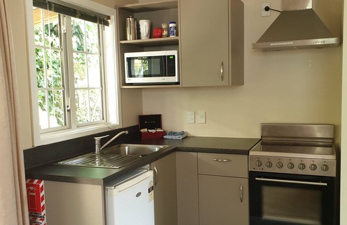 Saint Albans Cabin | Cranford Cottages And Motel