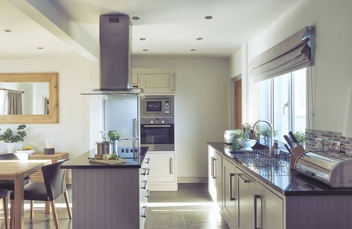 Craster Cottage | CRASTER REACH, pet friendly, luxury holiday cottage in Craster