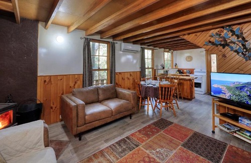 Crayfish Creek Resort | Crayfish Creek Van & Cabin Park