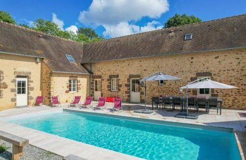 La Chapelle-Saint-Fray Villa | Crazy Villa Chateaubert 28 - Heated pool - Basket - 2h Paris - 30p