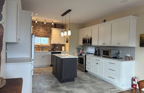 Hickman Apartment | Creative Corner Suite