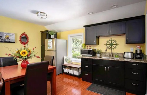 Wilsonville House | Creekside Haven