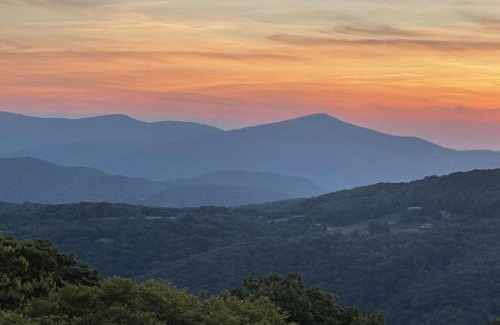 Otto House | Creekside Lodge