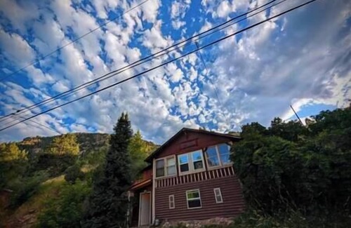 Idledale Apartment | Creekside Red Rocks Getaway