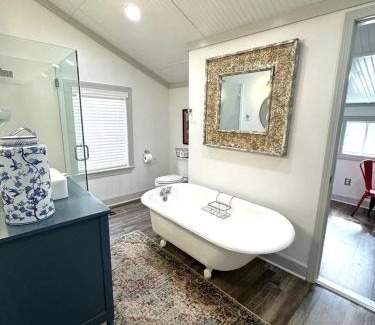 Natchez House | Creole Cottage - 2 Bed, 1 Bath, Pet Friendly with Fee, Walk to Downtown, Grill, Washer & Dryer