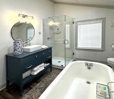 Natchez House | Creole Cottage - 2 Bed, 1 Bath, Pet Friendly with Fee, Walk to Downtown, Grill, Washer & Dryer