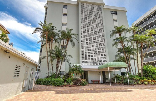 Siesta Key Condo | Crescent Arms 703N Su