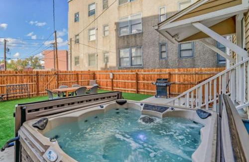 Central Colorado Springs House | Crescent Mansion - Golf Hot Tub BBQ Skyline Views
