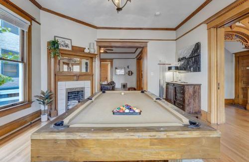 Central Colorado Springs House | Crescent Mansion - Golf Hot Tub BBQ Skyline Views