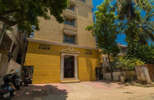 Nungambakkam Hotel | Crescent Park