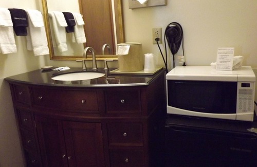 Williamsburg Hotel | Crest Country Inn